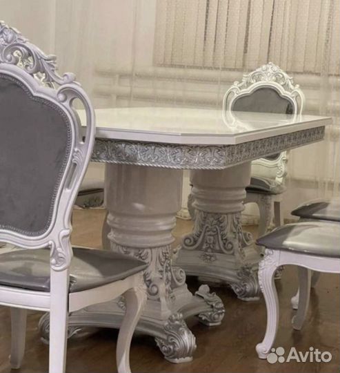 Стол и стулья Б/У