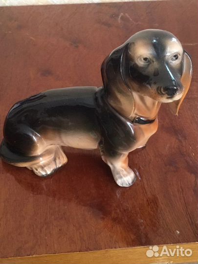 Фарфоровая статуэтка 