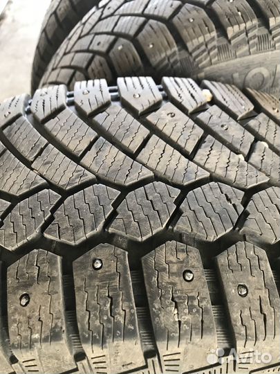 Gislaved Nord Frost 200 235/60 R18