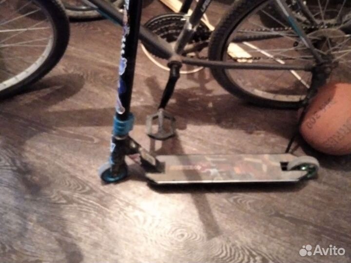Продаю Трюковой Самокат