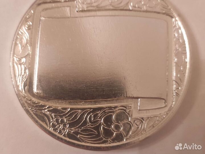 Настольная медаль