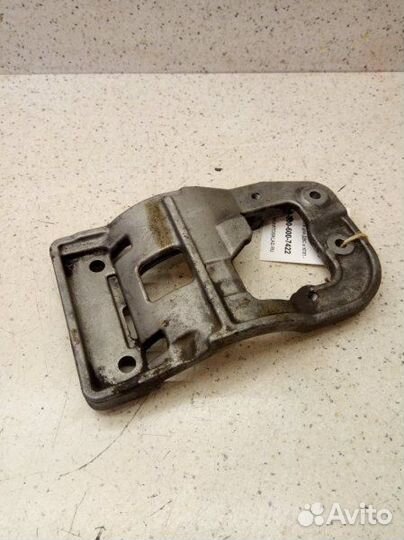 Кронштейн компрессора кондиционера Toyota Harrier