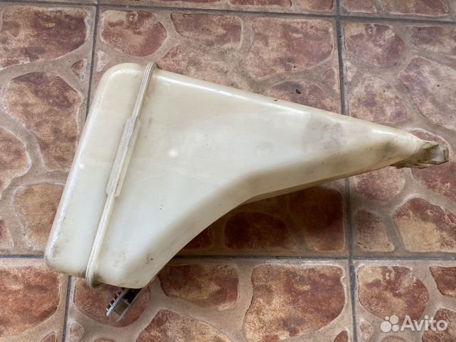 Бачок омывателя bmw e28