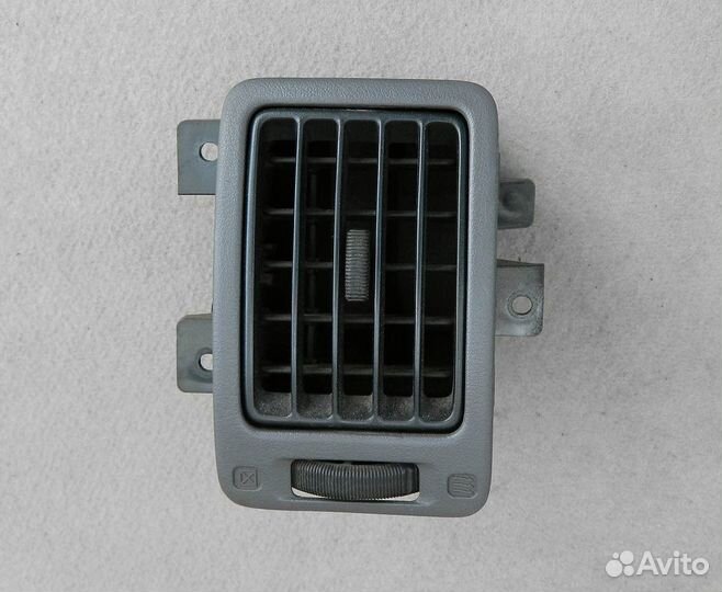 Дефлектор торпедо правый Nissan Almera N15