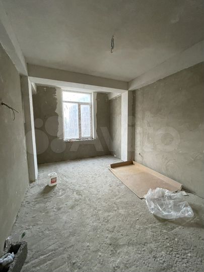 3-к. квартира, 92 м², 1/9 эт.