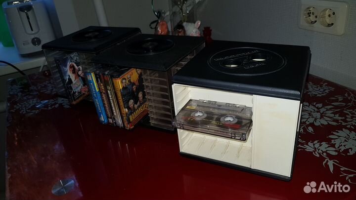 Стойка для аудио кассет. Подставки. разные