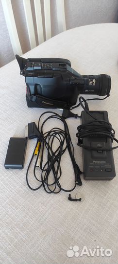 Видеокамера кассетная