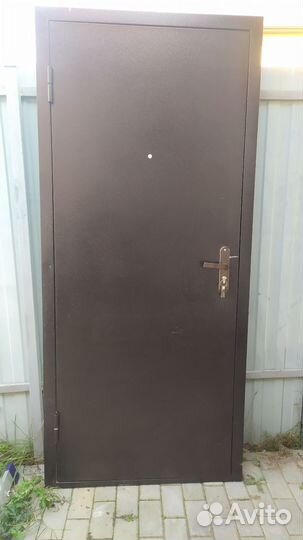 Дверь входная металлическая уличная