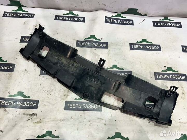 Воздуховод верхней панели Mercedes-Benz C-Class