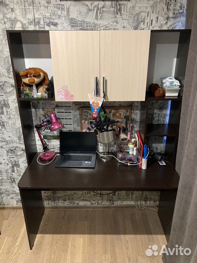 Письменный стол