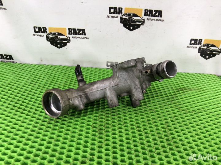 Фланец двигателя системы охлаждения