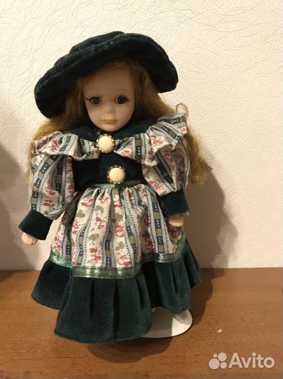 Куклы фарфоровые