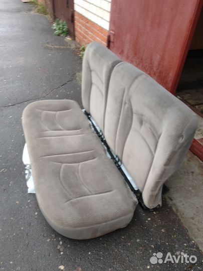 Сидения передние и задний диван Додж Стратус 2