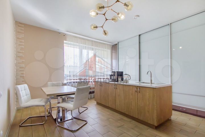 Таунхаус 245 м² на участке 2,5 сот.