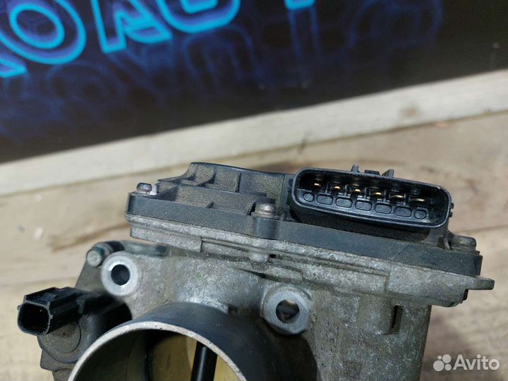 Дросельная заслонка Honda Civic 8 R18 A2