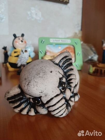 Статуэтки разные