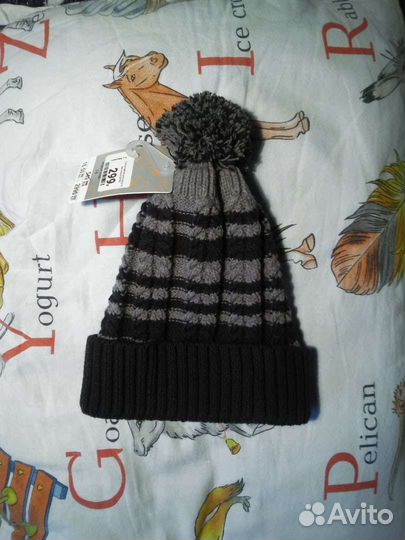 Шапка новая демисезонная на 3-4 года