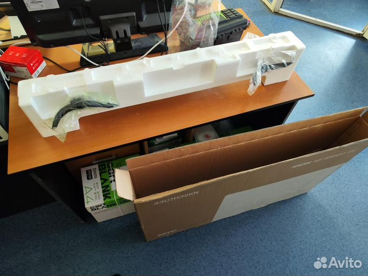 Телевизор Kion Smart TV
