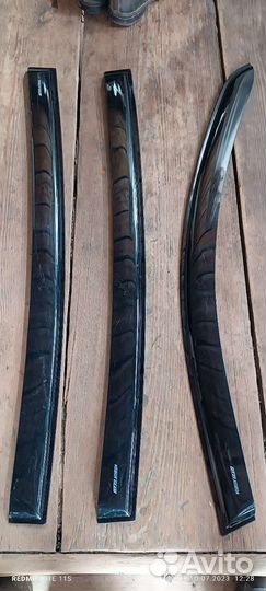 Дефлекторы на Renault sandero