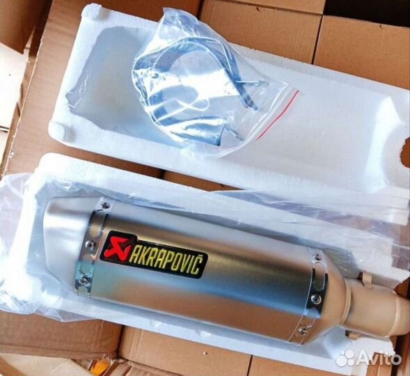 Глушитель akrapovic на мотоцикл