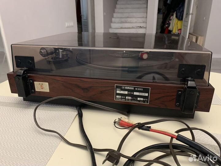 Yamaha YP-700, проигрыватель пластинок