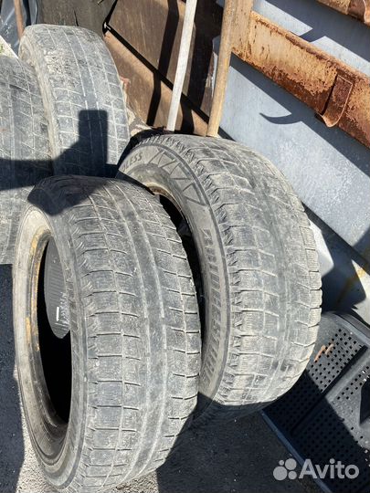 Bridgestone Blizzak Revo1 215/65 R16