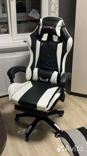 Игровое кресло кожаное офисное с массажем новое