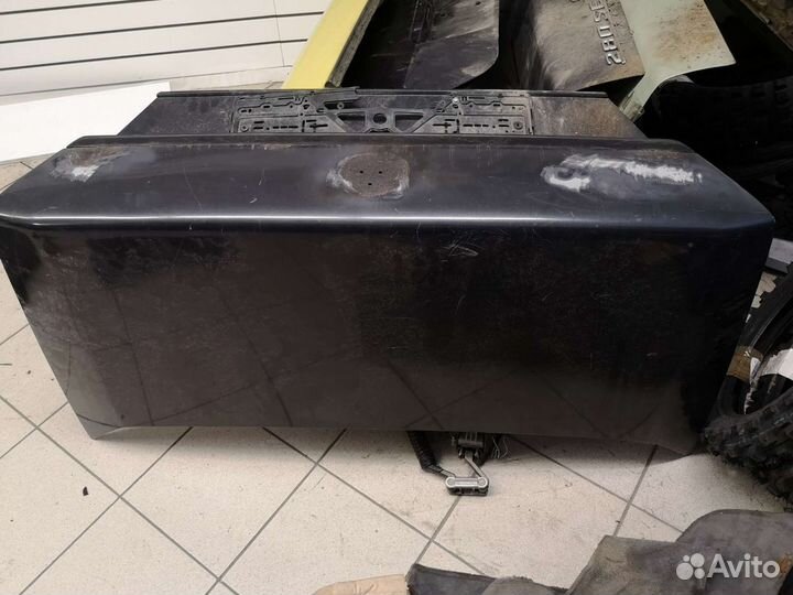 Крышка багажника хлопушка w124