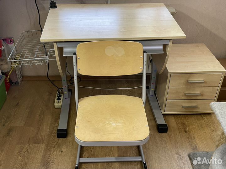Растущая парта дэми с тумбой и стулом