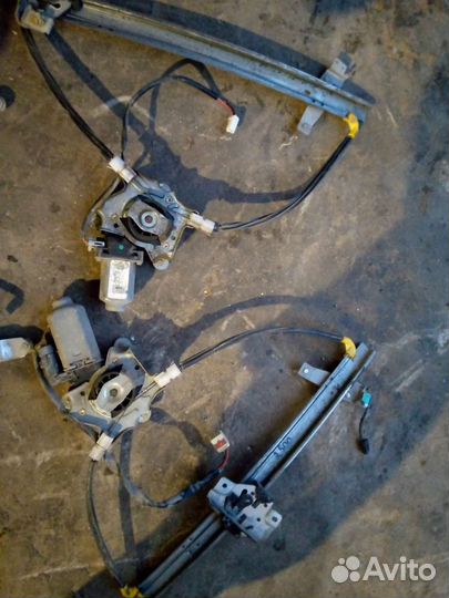 Стеклоподъёмники Мазда 323 1.6 2002г