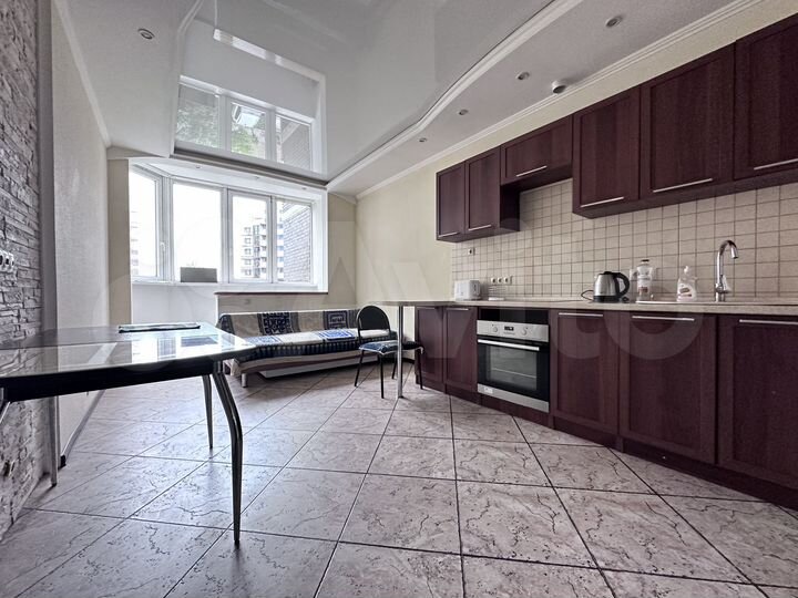 2-к. квартира, 68 м², 4/9 эт.