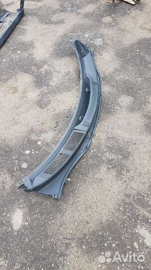 Планка под лобовое стекло (жабо) renault scenic 2