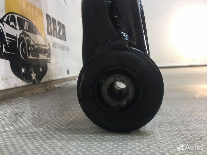 Рычаги подвески передний правый R