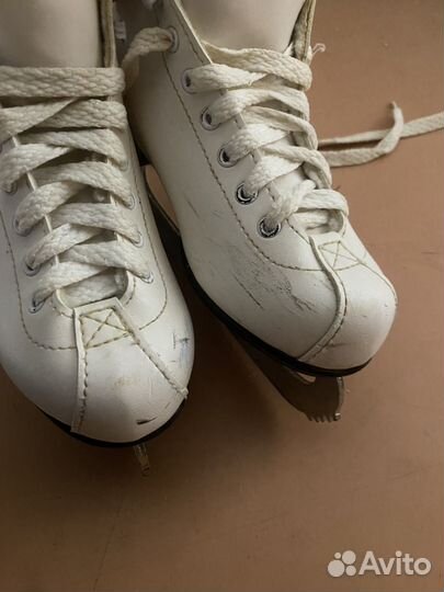 Коньки фигурные 33 размер