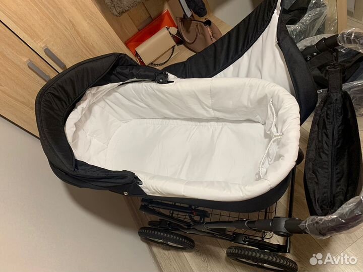 Коляска классическая 2в1