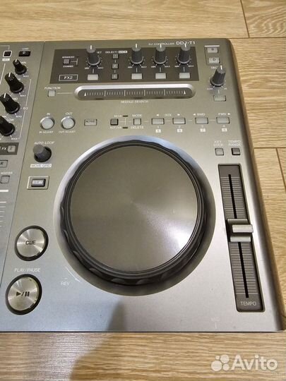 DJ-контроллер Pioneer DDJ-T1