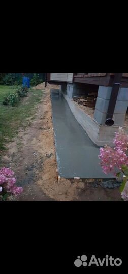 Бригада строителей