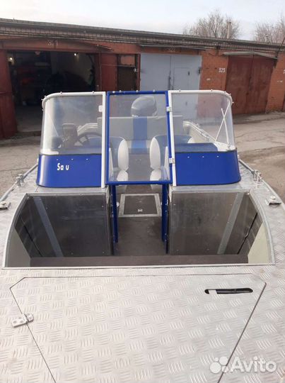 Продаю моторную лодку Салют 480