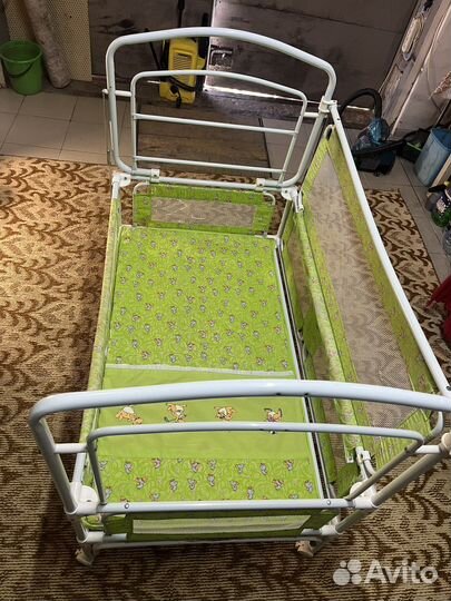 Детская кроватка