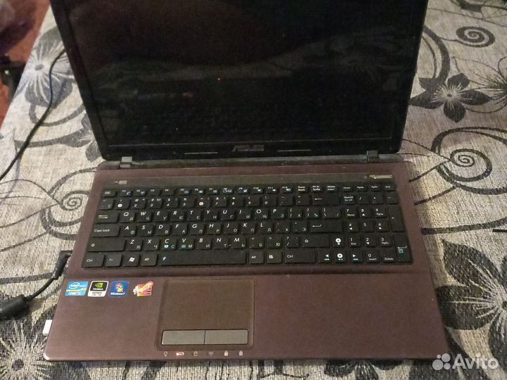 Ноутбук asus