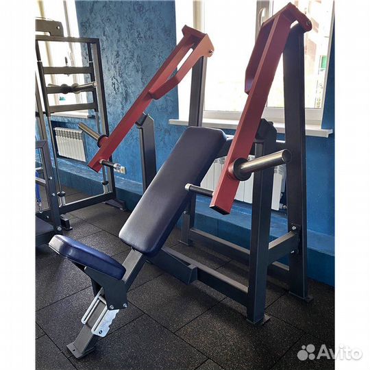 Жим от груди горизонтальный с независимыми рычагам