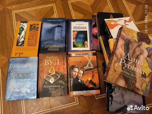 Много книг со списком