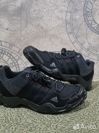 Треккинговые кроссовки Adidas terrex