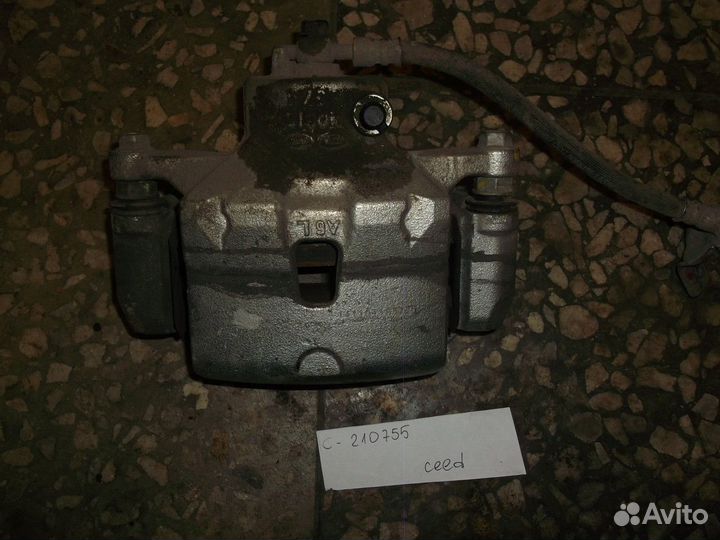 Суппорт передний левый (Hyundai i30, Kia Ceed)