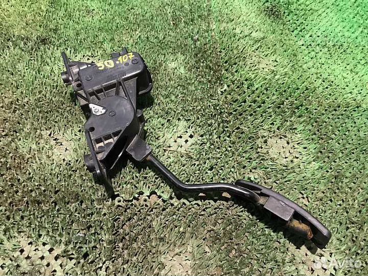 Педаль газа Mitsubishi L200