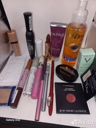 Набор косметики пакетом новое