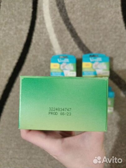 Сменные кассеты и станки Gilette Venus