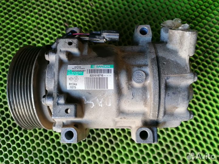 Компрессор кондея на Renault Duster 2л F4RA400