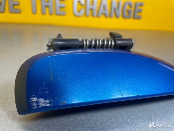 Ручка двери внешняя правая Renault Logan K7M A812