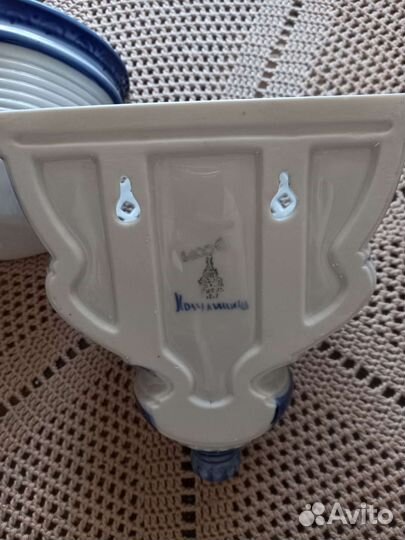 Кашпо для цветов настенное Гжель 21см